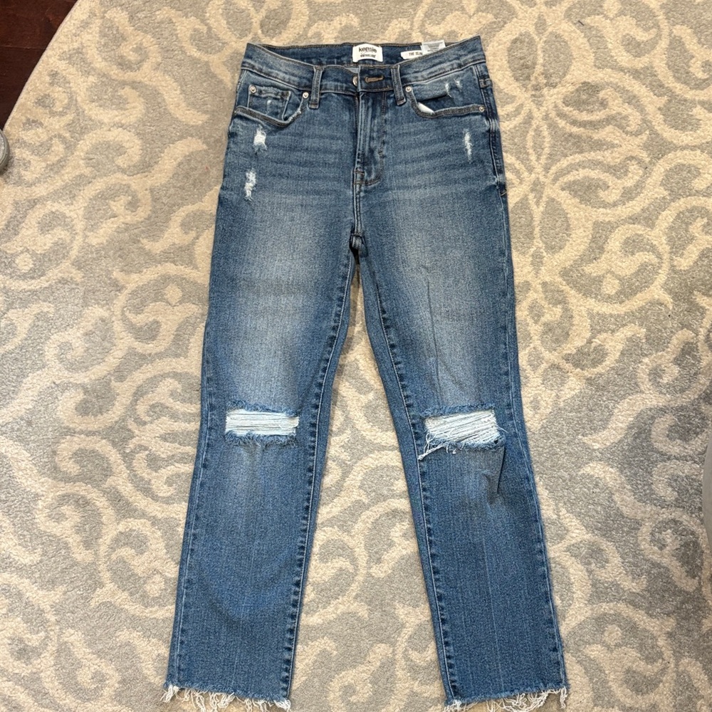 Kenzie cropped Distressed Jeans